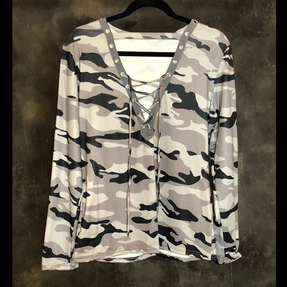 Camo Lace-up Top - Picture 2 of 3